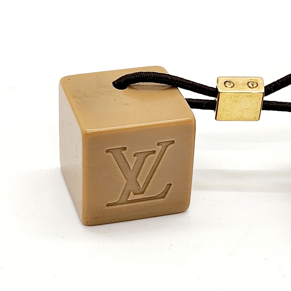 Louis Vuitton Logo Hair Cubes - Picture 6 of 7
